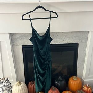 NWOT Gorgeous Green Velvet Cocktail Dress
